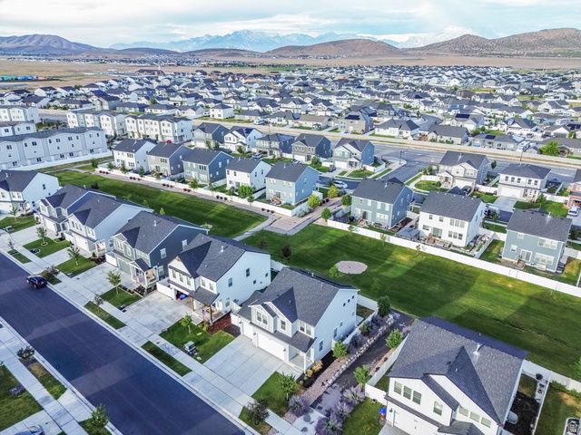 5124 N ESPALIER DR, Eagle Mountain, UT 84005