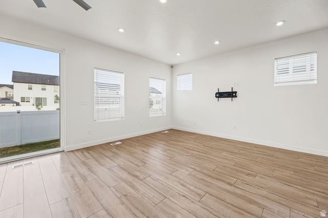 5124 N ESPALIER DR, Eagle Mountain, UT 84005