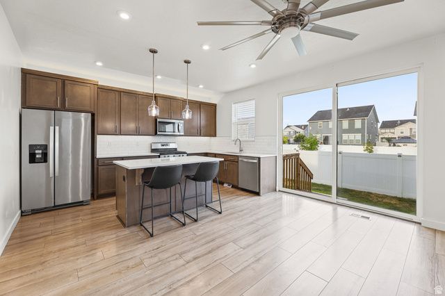5124 N ESPALIER DR, Eagle Mountain, UT 84005