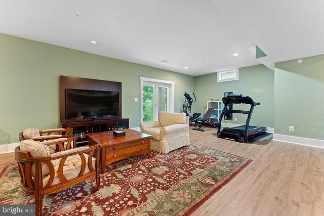 2204 POTOMAC RIVER BLVD, Dumfries, VA 22026