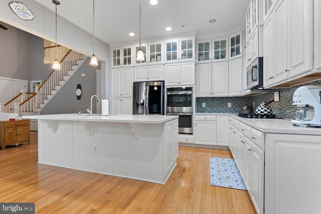 2204 POTOMAC RIVER BLVD, Dumfries, VA 22026
