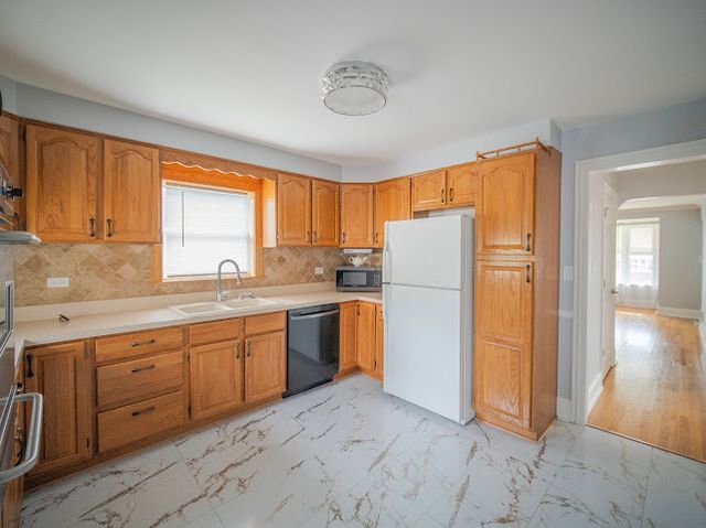5107 S Luna Avenue, Chicago, IL 60638