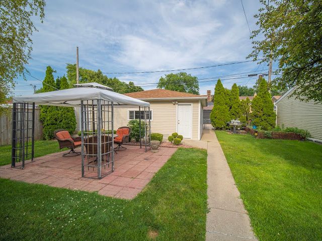 5107 S Luna Avenue, Chicago, IL 60638
