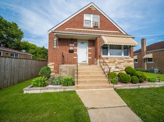 5107 S Luna Avenue, Chicago, IL 60638