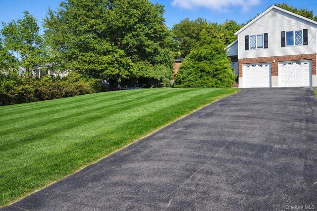 35 Depalma Drive, Highland Mills, NY 10930