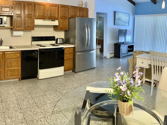 221 Mill Road 3, Westhampton Beach, NY 11978