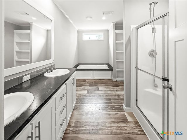 112 N Vivian Stevens Street, Port Lavaca, TX 77979