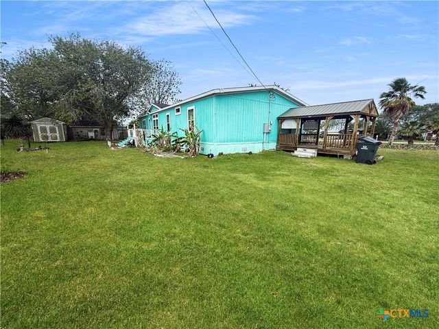 112 N Vivian Stevens Street, Port Lavaca, TX 77979