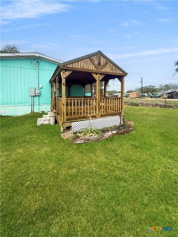 112 N Vivian Stevens Street, Port Lavaca, TX 77979