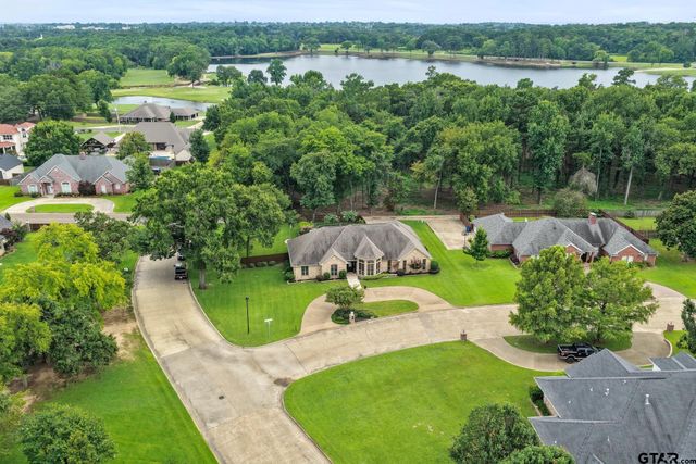 101 Turnberry Circle, Mt Pleasant, TX 75455