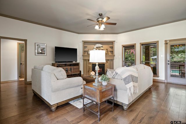 101 Turnberry Circle, Mt Pleasant, TX 75455