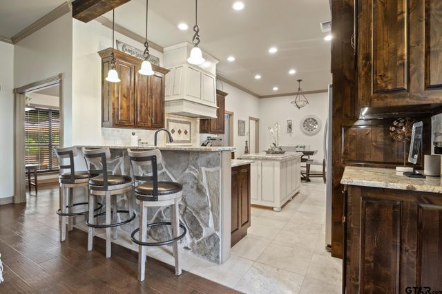 101 Turnberry Circle, Mt Pleasant, TX 75455