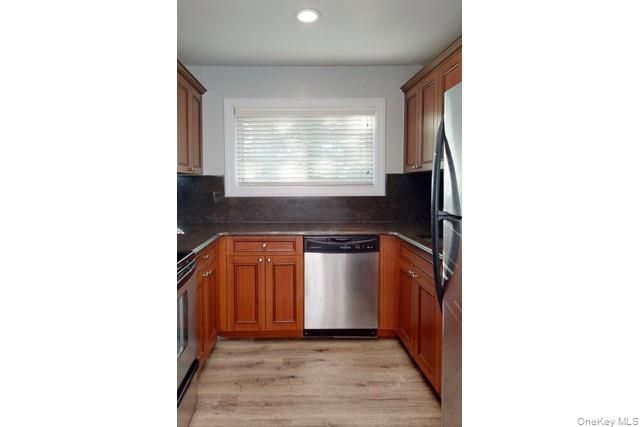 2 Baker Street 6D, West Babylon, NY 11704