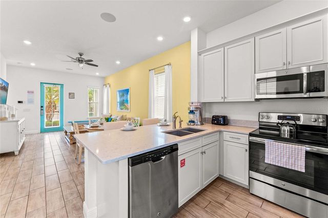 8005 SAND BAR DRIVE, Kissimmee, FL 34747