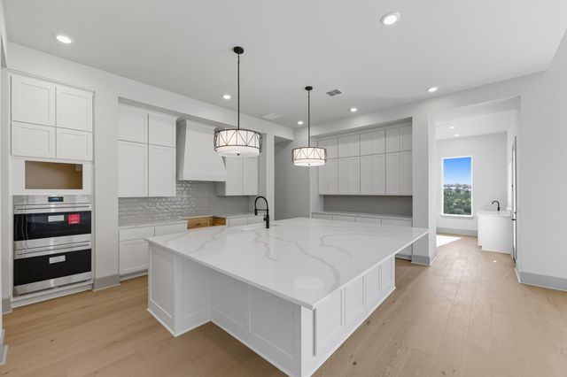 912 Bristol Creek BND, Lakeway, TX 78738