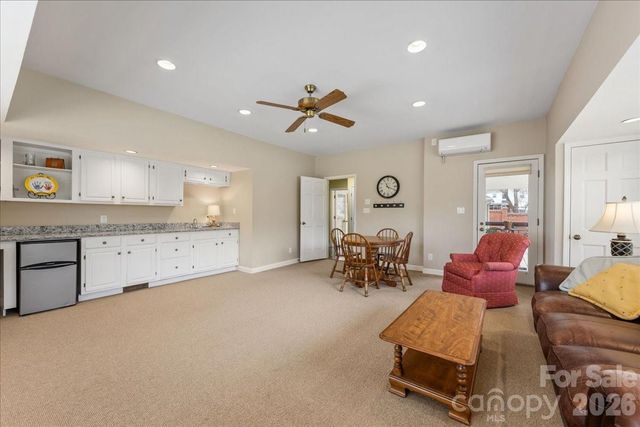 3632 Johnny Cake Lane, Charlotte, NC 28226