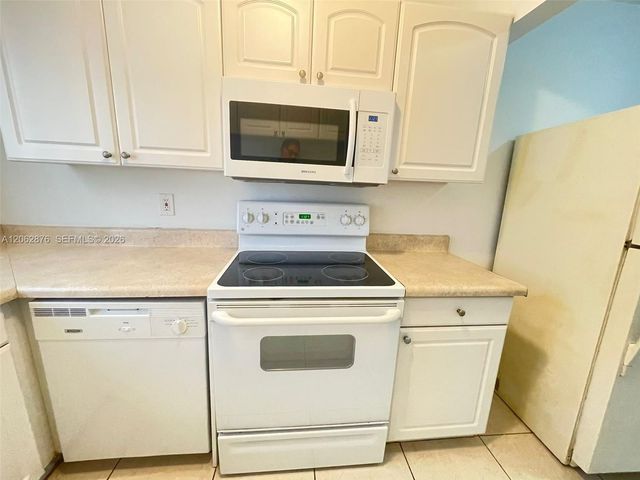 4951 Wedgewood Way 6, West Palm Beach, FL 33417