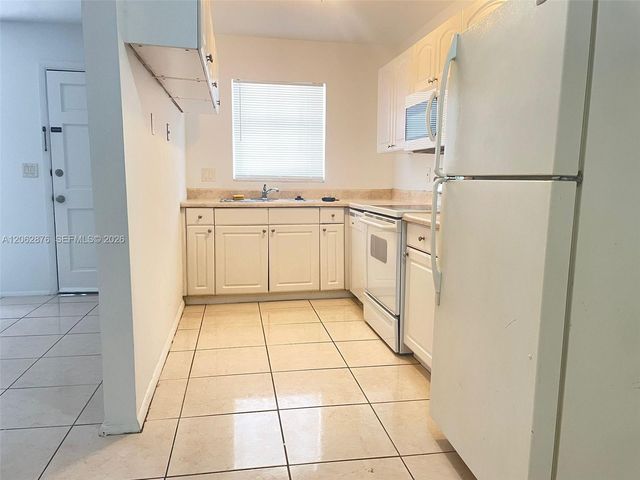 4951 Wedgewood Way 6, West Palm Beach, FL 33417