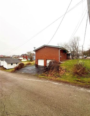 404 Bryant St, Vandergrift, PA 15690