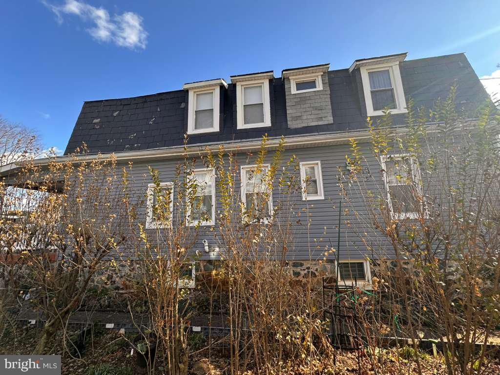 Image 8 of property listing at 3707 LIBERTY HEIGHTS AVE, Baltimore, MD 21215