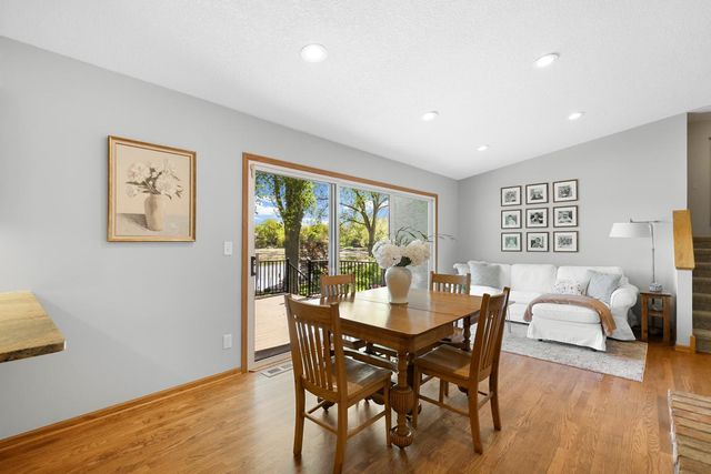 9885 Oak Shore Drive, Lakeville, MN 55044
