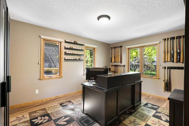 9885 Oak Shore Drive, Lakeville, MN 55044