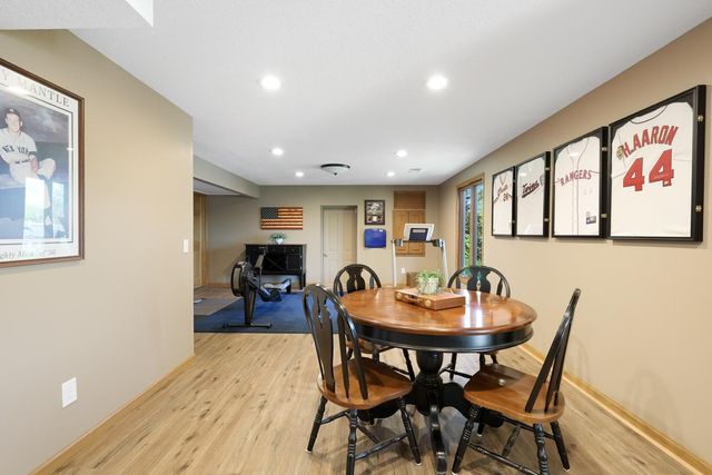 9885 Oak Shore Drive, Lakeville, MN 55044