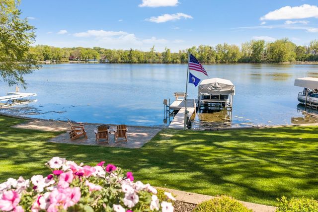 9885 Oak Shore Drive, Lakeville, MN 55044