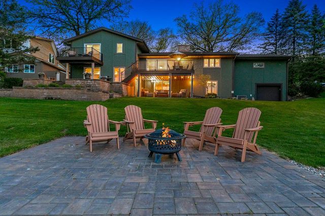 9885 Oak Shore Drive, Lakeville, MN 55044