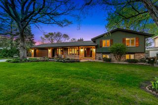 9885 Oak Shore Drive, Lakeville, MN 55044
