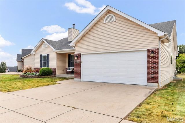 2140 Warwick Castle Drive, Imperial, MO 63052