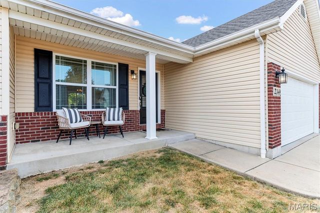 2140 Warwick Castle Drive, Imperial, MO 63052