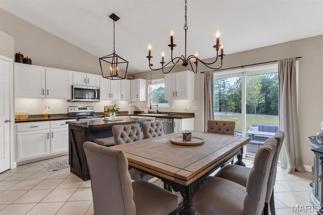 2140 Warwick Castle Drive, Imperial, MO 63052