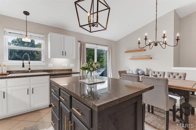 2140 Warwick Castle Drive, Imperial, MO 63052