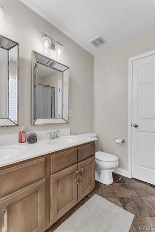 2140 Warwick Castle Drive, Imperial, MO 63052
