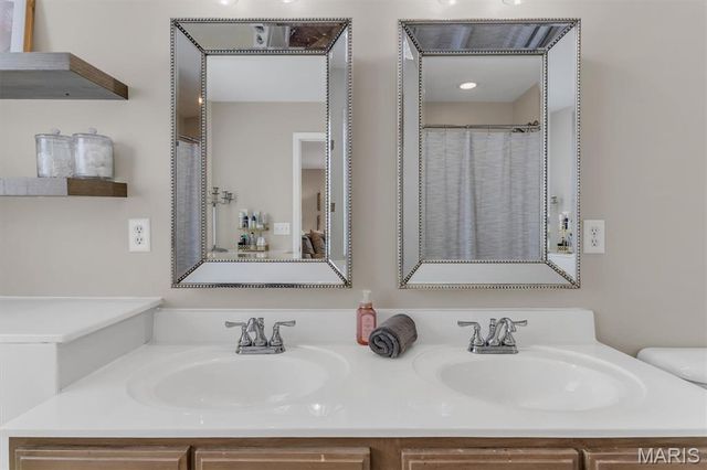 2140 Warwick Castle Drive, Imperial, MO 63052