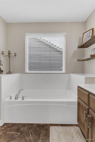 2140 Warwick Castle Drive, Imperial, MO 63052