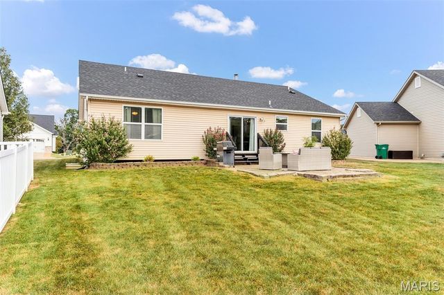 2140 Warwick Castle Drive, Imperial, MO 63052