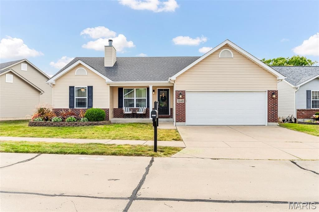 2140 Warwick Castle Drive, Imperial, MO 63052