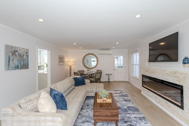 83 63rd Place, Long Beach, CA 90803