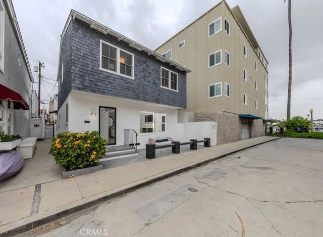 83 63rd Place, Long Beach, CA 90803