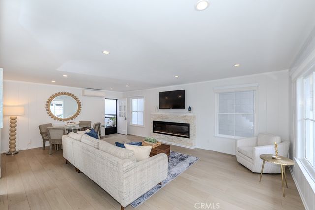 83 63rd Place, Long Beach, CA 90803