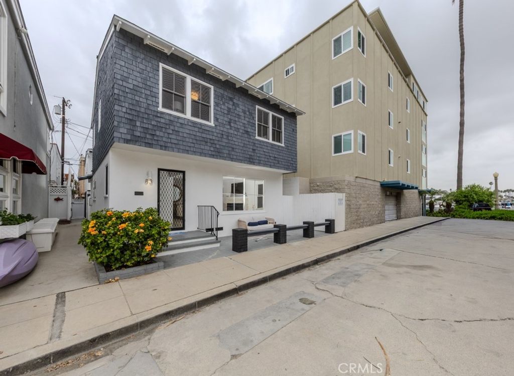 83 63rd Place, Long Beach, CA 90803