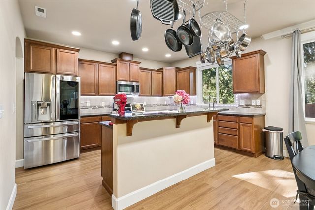 3945 19th Avenue NE, Olympia, WA 98506