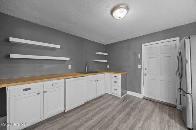 1402 Wooster Street, Wilmington, NC 28401