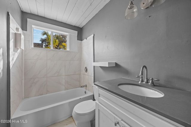 1402 Wooster Street, Wilmington, NC 28401