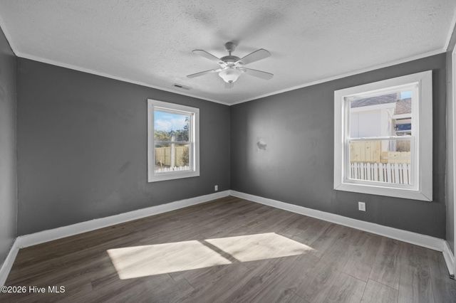 1402 Wooster Street, Wilmington, NC 28401