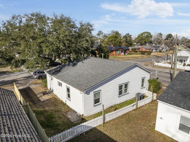 1402 Wooster Street, Wilmington, NC 28401