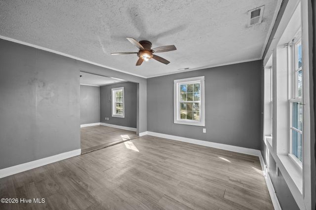 1402 Wooster Street, Wilmington, NC 28401