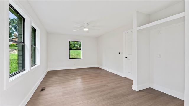 1801 Kimberly Place, Bentonville, AR 72712